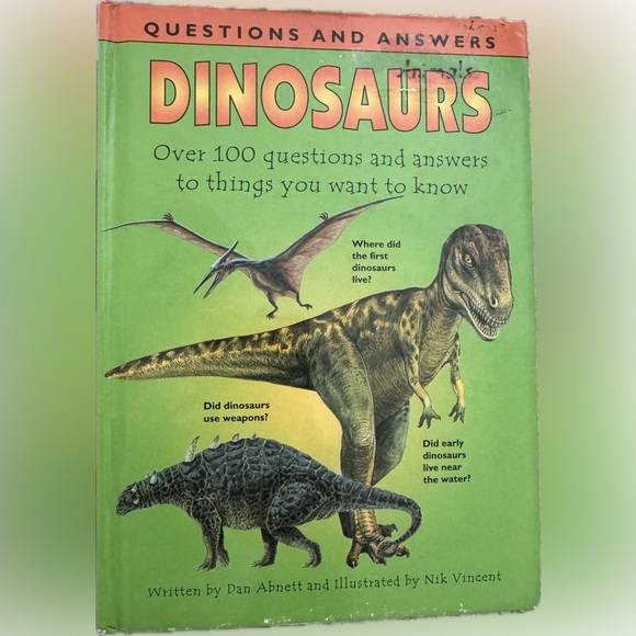 Other - QUESTIONS & ANSWERS DINOSAURS Written by Dan Abnett & Illustrated by Nik Vincent